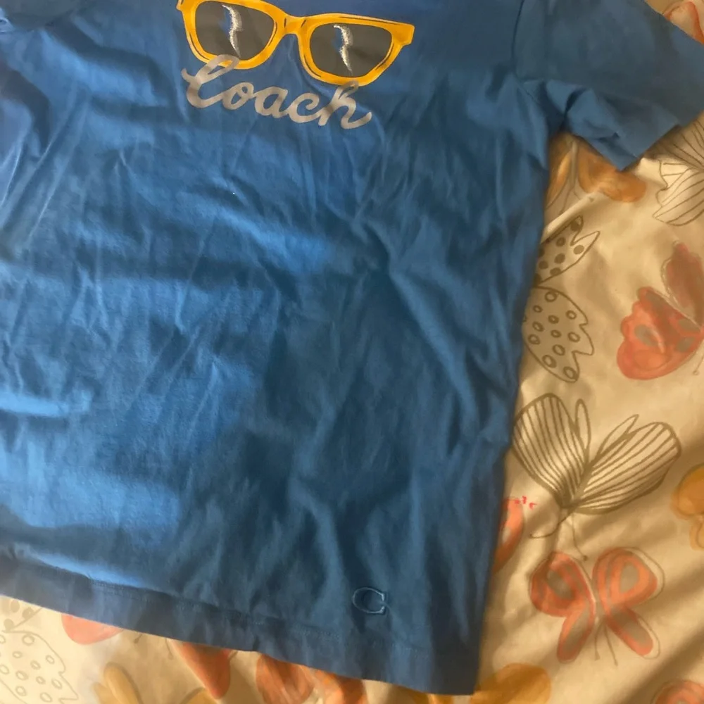 Coach Tshirt size small - Picture 5 of 7